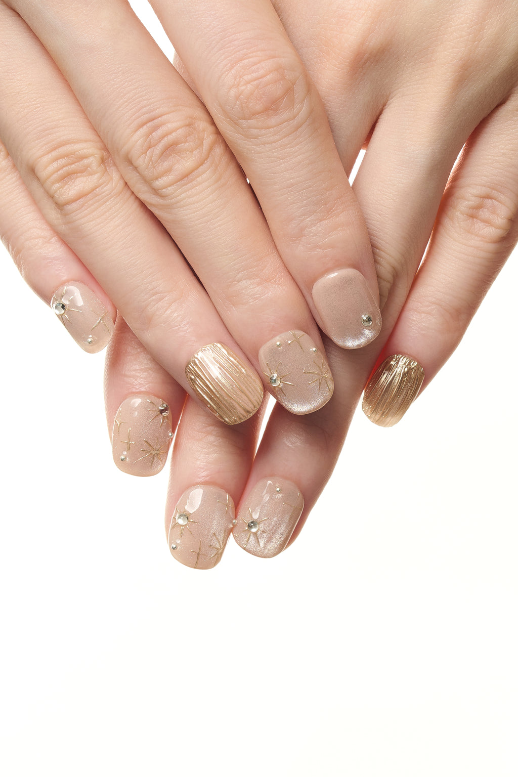 Lunar Layer / No.03 − Champagne Shimmer Nails with Stars and Crystals
