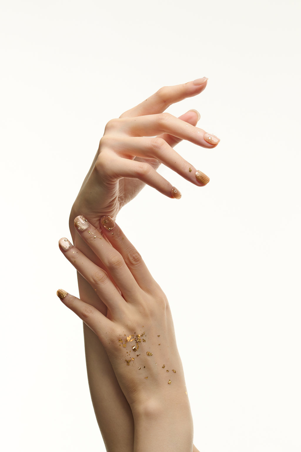 Lunar Layer / No.03 − Champagne Shimmer Nails with Stars and Crystals