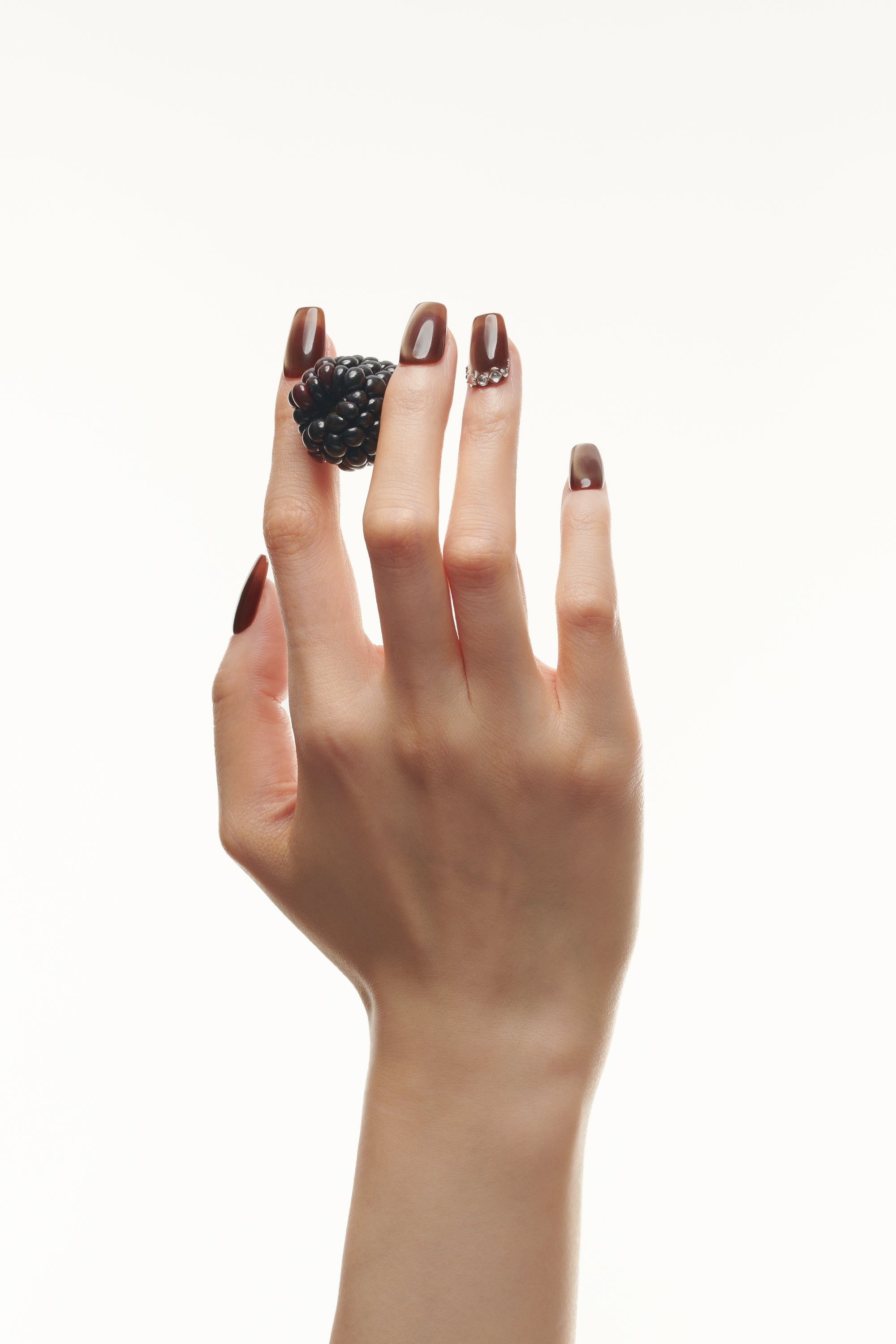 Soft Command / No.06 – Deep Brown Gloss Press-On