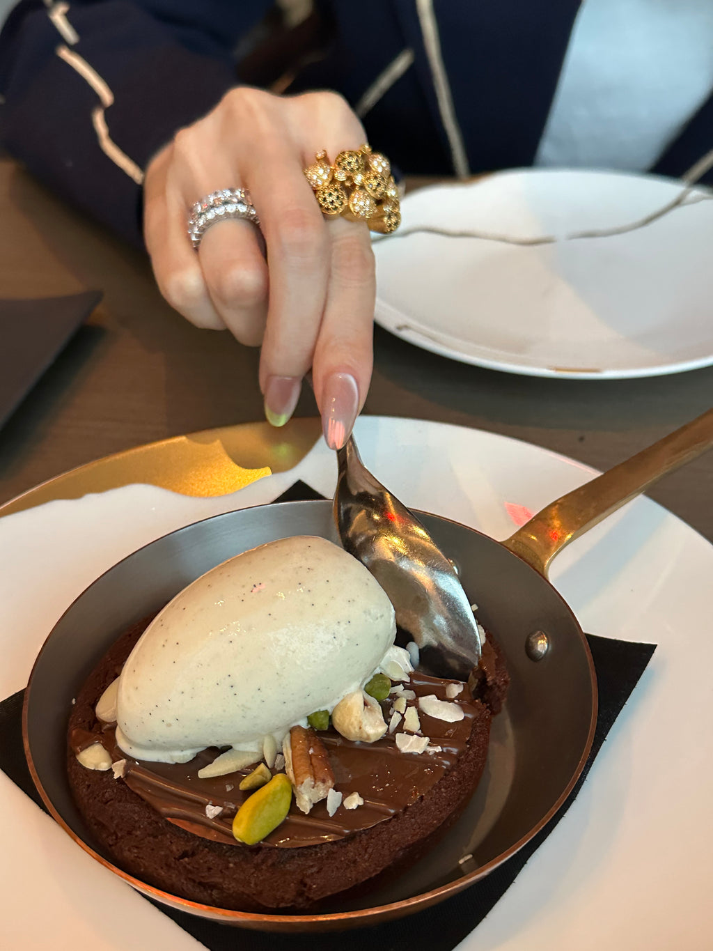 Aura Tip / No.07 – Mirror Chrome Almond Press-On